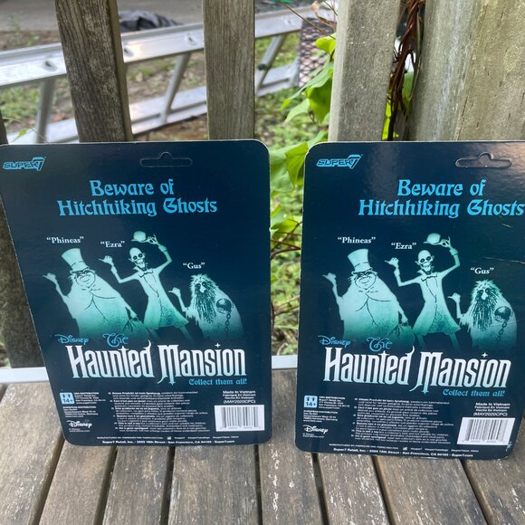 Super7 Disney Haunted Mansion Hitchhiking Ghosts Reaction Figure Set Gus Phineas - Picture 2 of 2